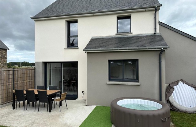 Maison avec Jacuzzi 1-8 pers à 10 mn de st Malo