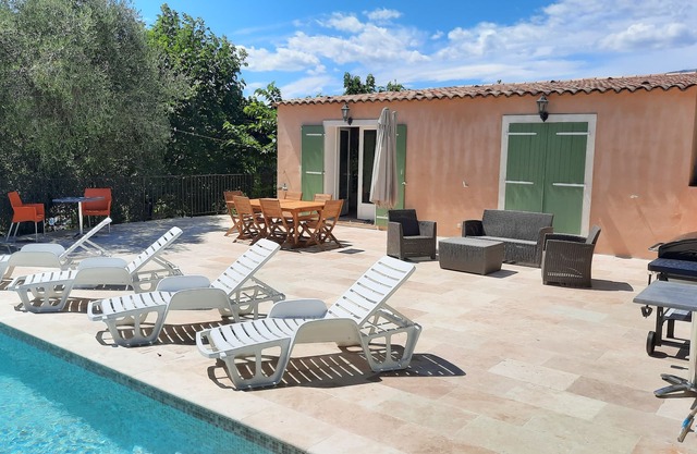 Maison Avec Piscine et Climatisation au Calme Absolu