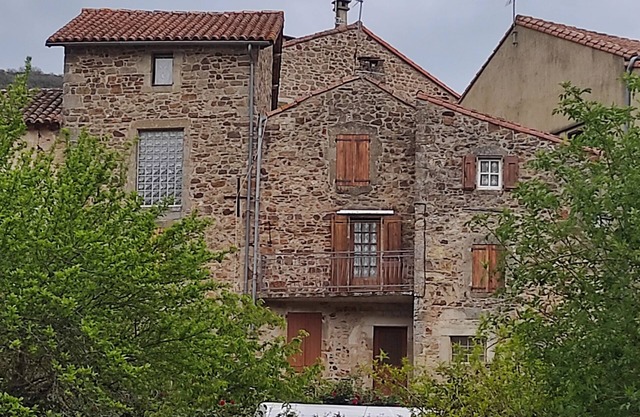 Maison de caractère à St Maurice de Sorgues