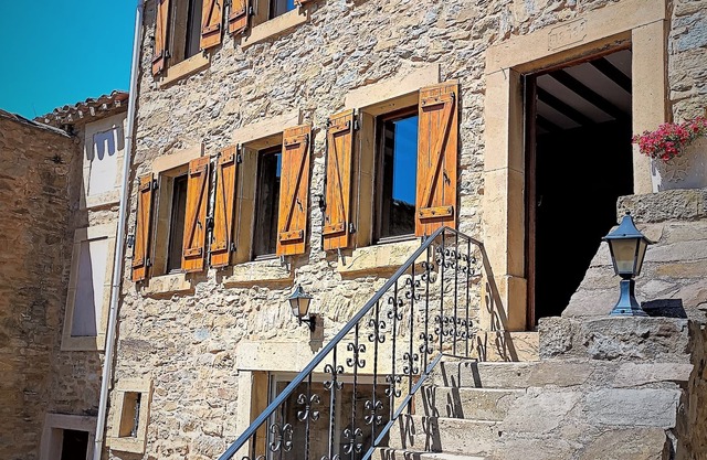 Maison en Pierre Avec Piscine
