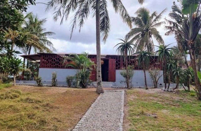 Maison Meublée à Fort-dauphin, vue sur la Montagne en Arrivant
