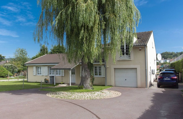 Maison sud île de France 25 km de Paris Avec Piscine ,jeux Enfant,grand Jardin