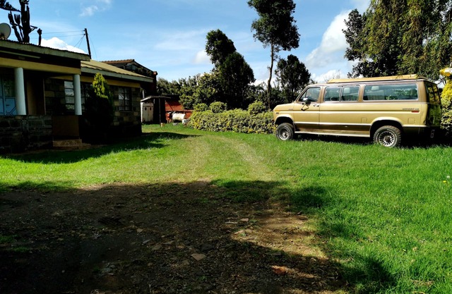 Maisonette With ample parking Space