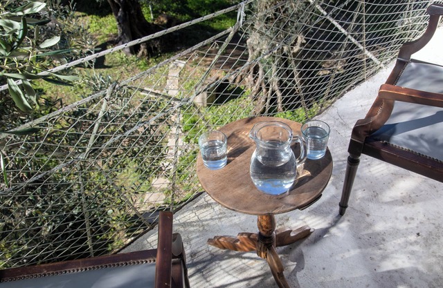 Margaritis Treehouse : Nature Escape Just 10 minutes from the Beach