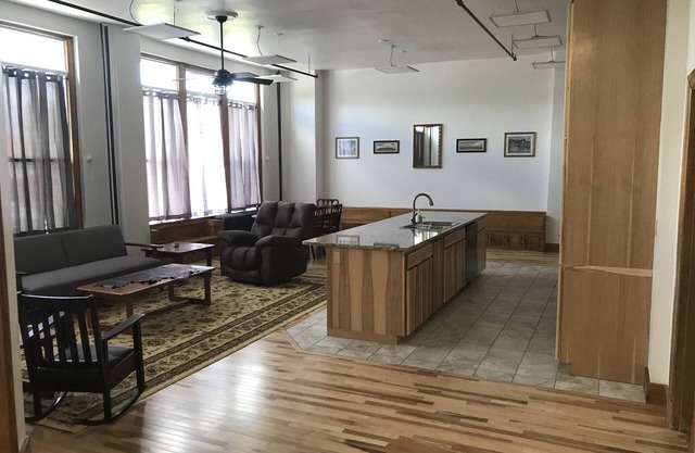 Mary Innes Loft Apt 110 2BD
