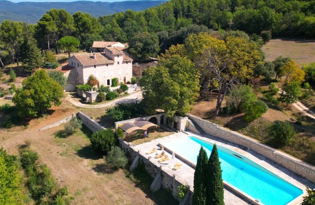 Mas Provencal in the heart of Provence - up to 15 adults