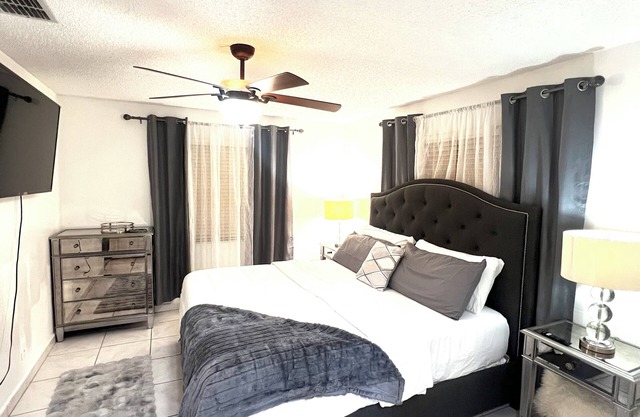 Master Bedroom suite - Perfect for a getaway