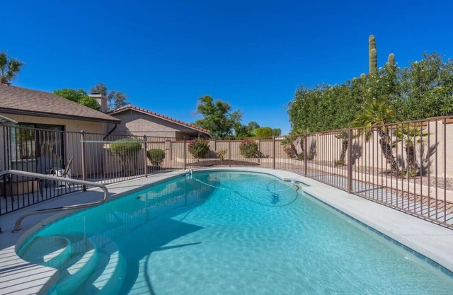McCormick Ranch | 4BR Home w/Private Pool