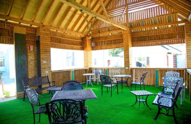 MEGA Lodge 11