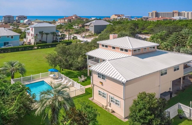 Melomar – Updated Retreat with Private Pool, Beach Access & Golf Cart!