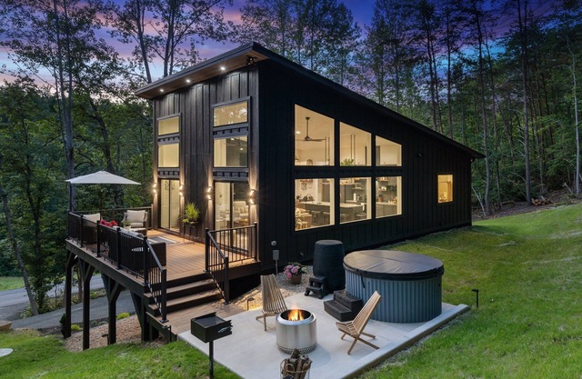 Mid-Century Modern Woodland Retreat with Hot Tub, Cold Water Plunge, & Fire Pit!