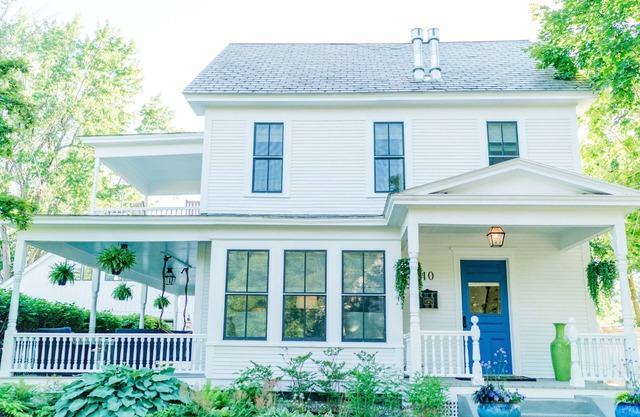 Middlebury, VT Newly renovated four bedroom Luxury Home (sleeps 8)