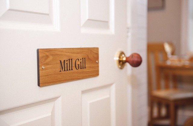 Milton house-studio apartment . mill gill suite