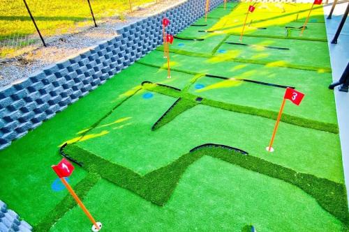 Mini Golf Getaway