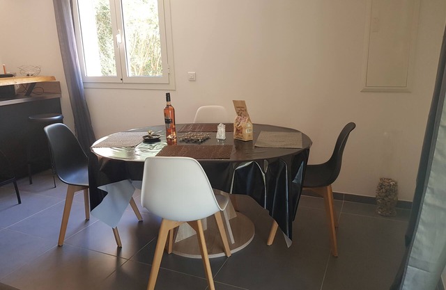 mini villa of 72 m2 on a quiet plot