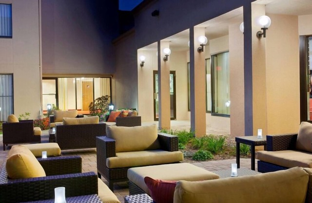 Mitchell Park Conservatory Tour! Pet-friendly Property, Indoor Swimming Pool!