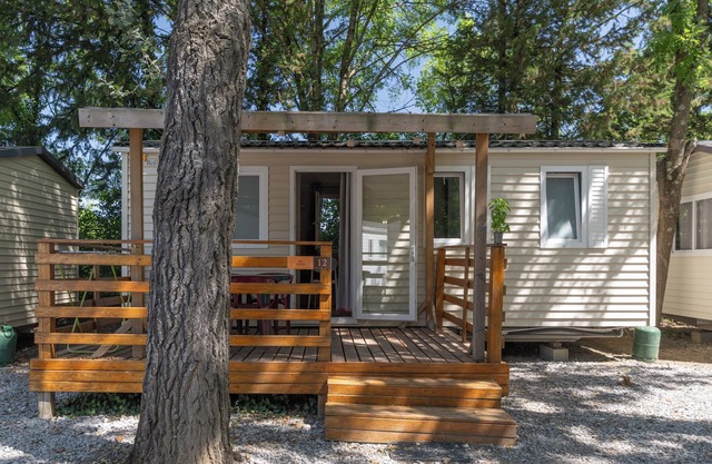 Mobile Home 'Mobil-home B - 1-4 Persons' with Shared Pool, Private Terrace and Communal Garden