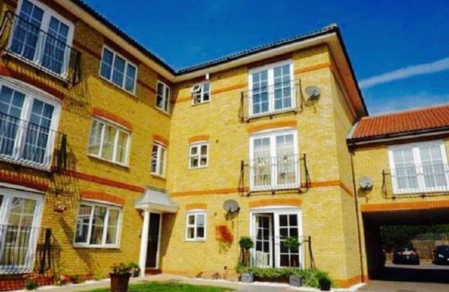 Modern 3 Bedroom Ground Floor Apartment