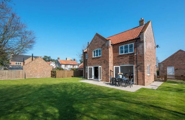 Modern 4-Bed Coastal Retreat in West Runton
