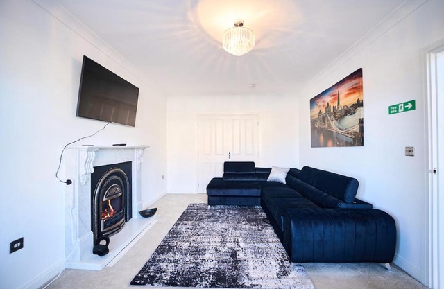 Modern 4-Bed Home, Tranent