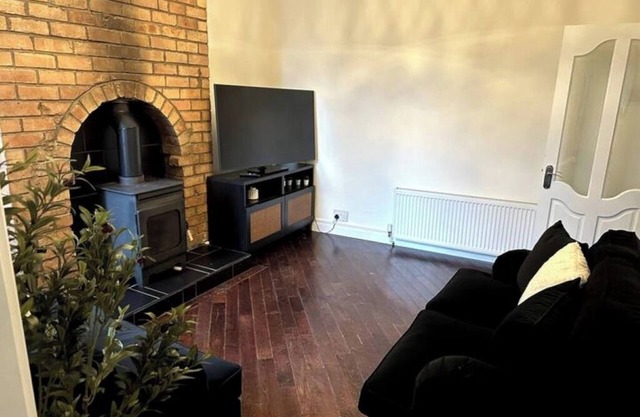 Modern 5 bedroom | Close to M6 | Fast Wi-Fi