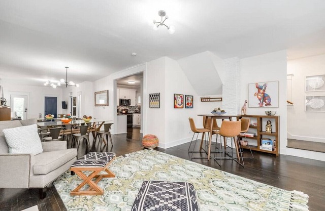 Modern 5BR/5BA | Close to Art museum | Plaza