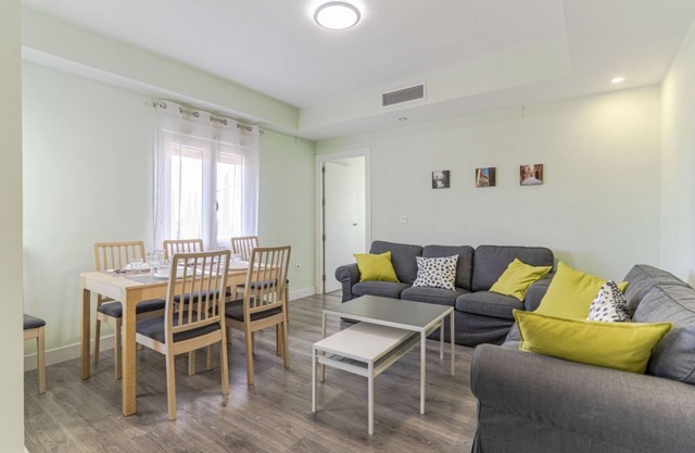 Modern and bright, steps from the city centre