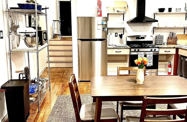 Modern and newly renovated space close to Manhattan and Long Island.