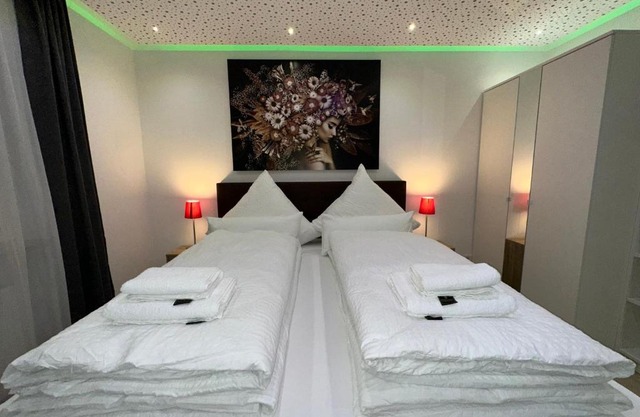 Modern Apartments Neuburg D - TOP - 2 Zimmer, Parkplatz, Balkon, Wi-Fi, 2 TV, Dusche, Küche