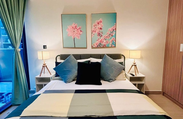 Modern apartment in vibrant Dubai with AC, fitness room, WiFi