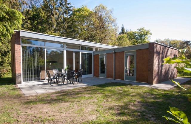 Modern bungalow with parking