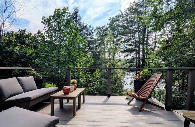 Modern Catskills Lakefront Home