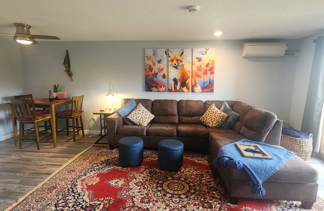 Modern condo | Mins to many local attractions| Nordic Village Amenities