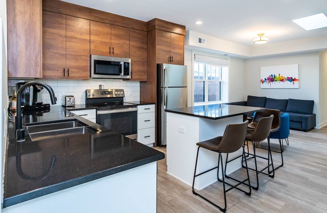 Modern condo #Self checkin #CityLife #Location #Rooftop Deck