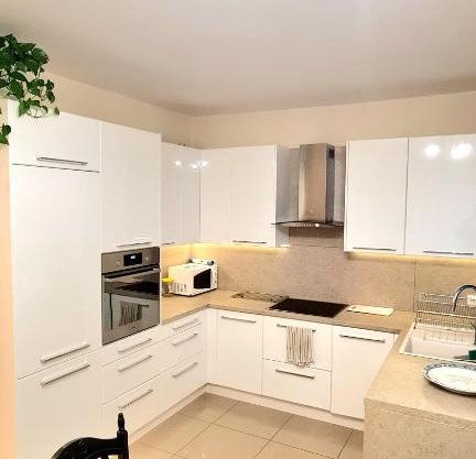 Modern & cozy house with 3 bed rooms and garden