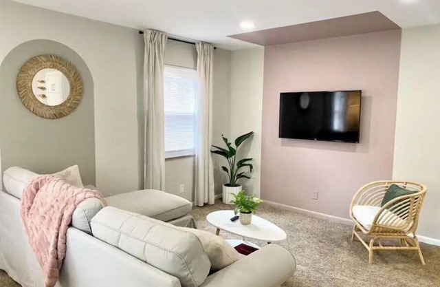 Modern Deco Flat - Mins to Everything❕