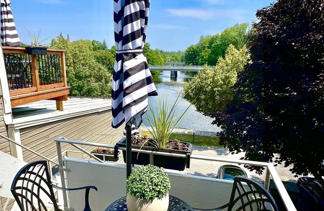 Modern Heritage Oasis with Stunning Tay Basin & Fountain View