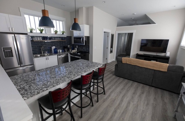 Modern Loft in 12 South ~ Walk to Hot Spots