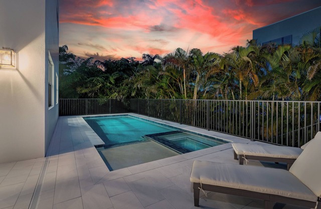 Modern Luxury Coastal Retreat