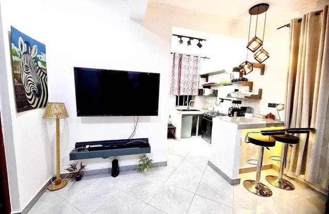 Modern Luxury Home located 5 minutes away from the Beach