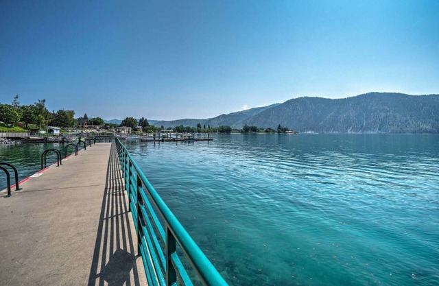 Modern Manson Condo w/Balcony & Lake Chelan Views!
