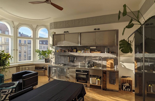 Modern meets Classic - warm & cozy stay 2 min from Volkspark Wilmersdorf