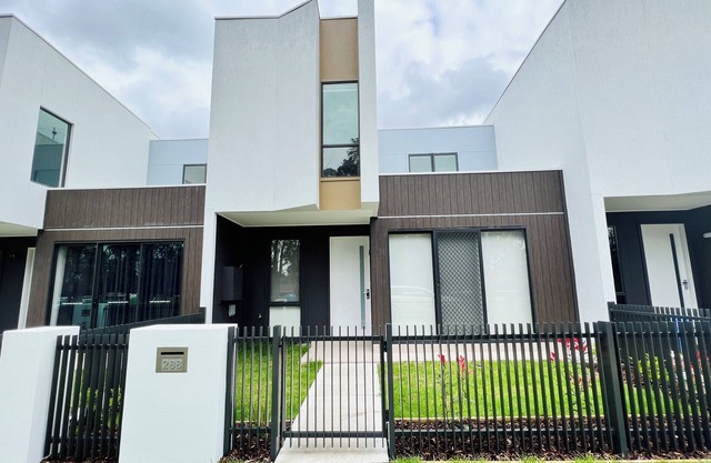 Modern Oasis Residence｜Austral 3 Br Home