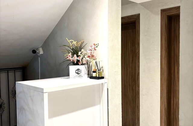 Modern One-Bedroom Retreat – Walk to Everything