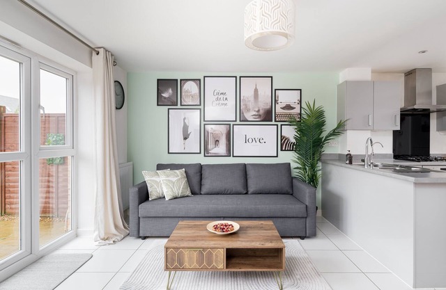 Modern Townhouse | Central | Parking | Garden
