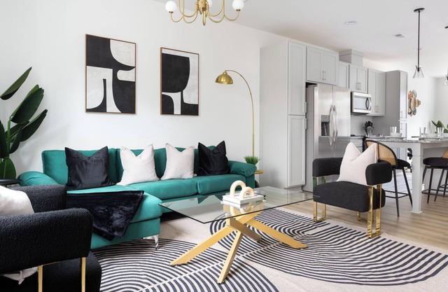 Modern Upscale 4-bedroom condo in Raleigh!