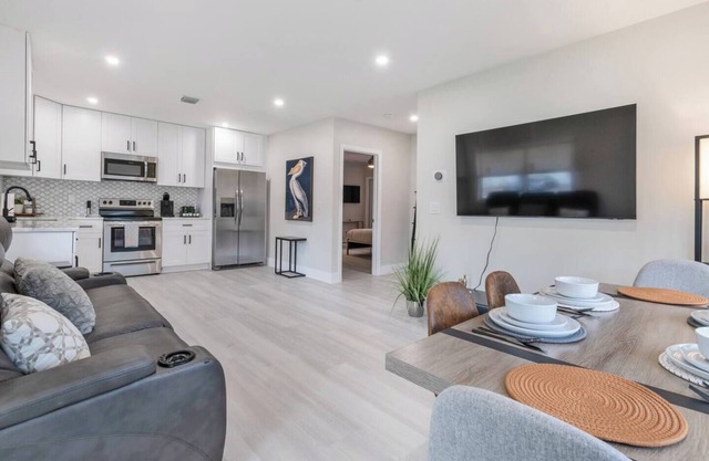 Modern Victoria Park Retreat | 30+ Night Stays Only