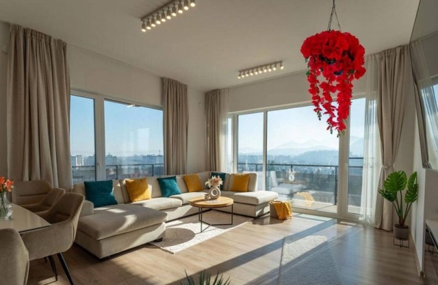 MoHost Penthouse-Luxury Stay with Mountain View
