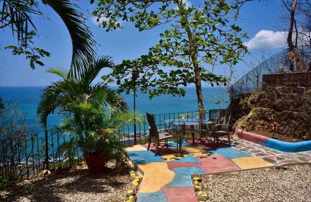 Montezuma Heights the cute Mariposa Cottage, into the great wide open. Sleeps 2