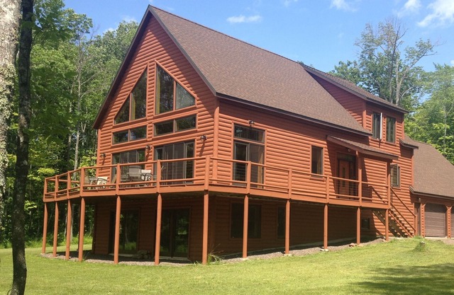 Montgomery Bay Lodge On Lake Gogebic